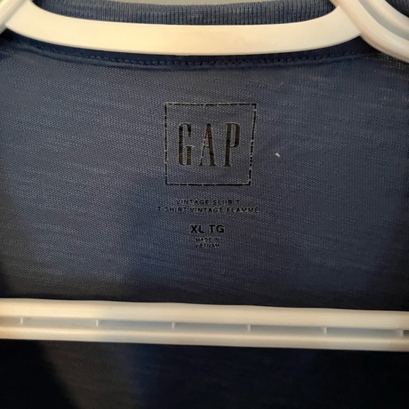 Men’s GAP work shirt - Picture 2 of 2